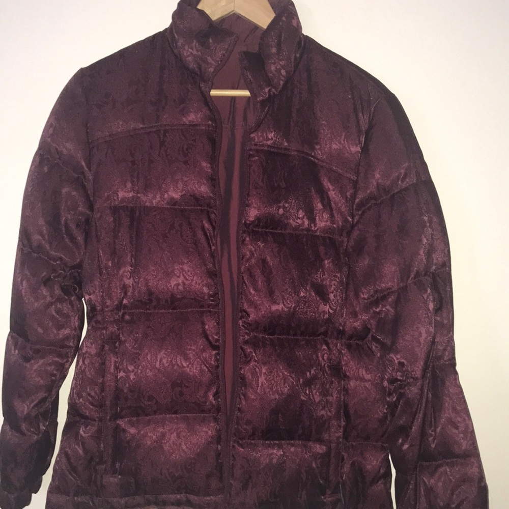 Woman's  reversible puffer coat